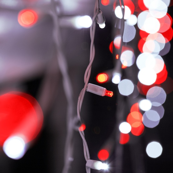 70 5mm Red, Cool White LED Icicle Lights